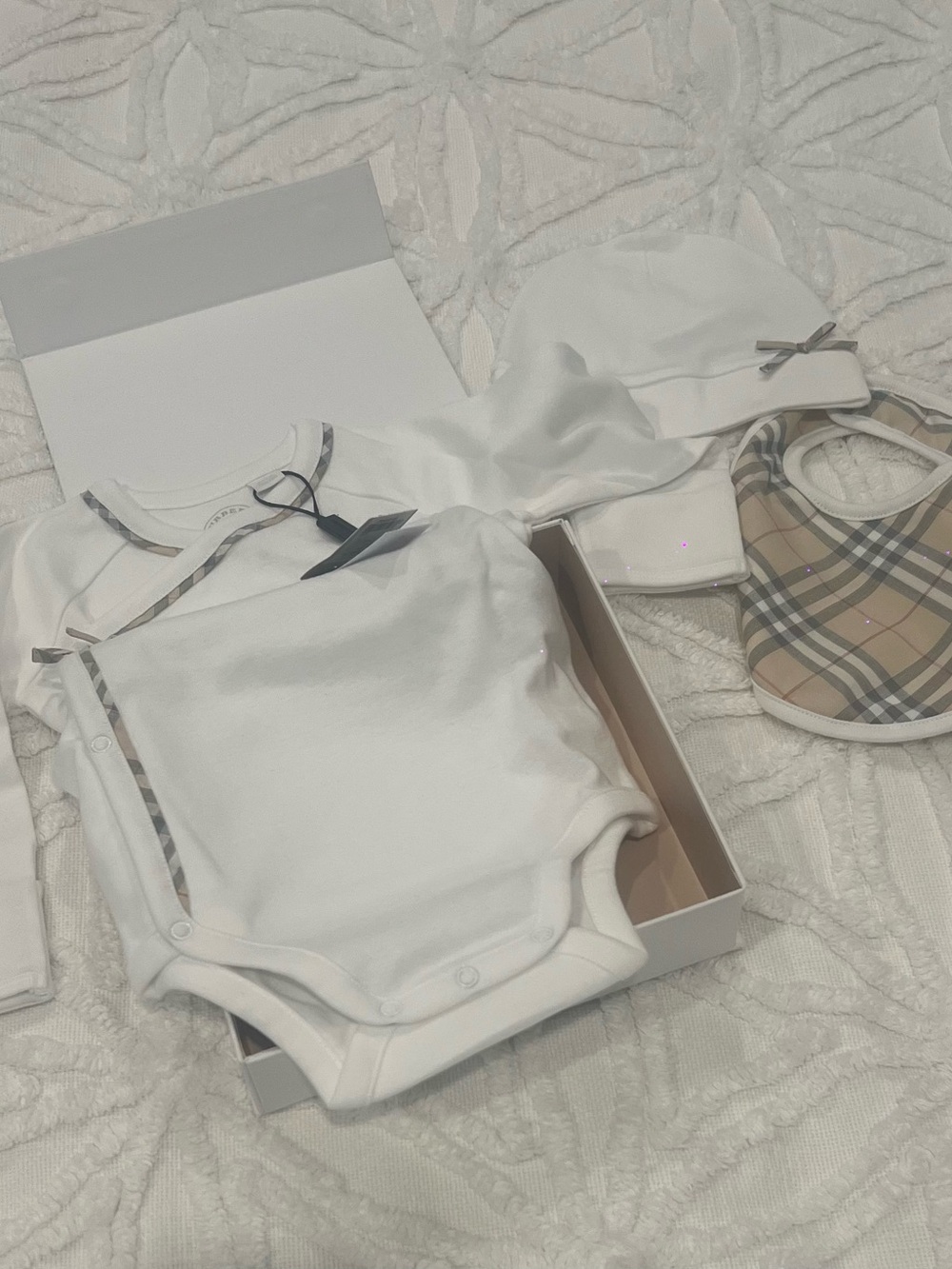 Burberry White Baby One-Piece with Classic Beige Check Trim, bib, and hat